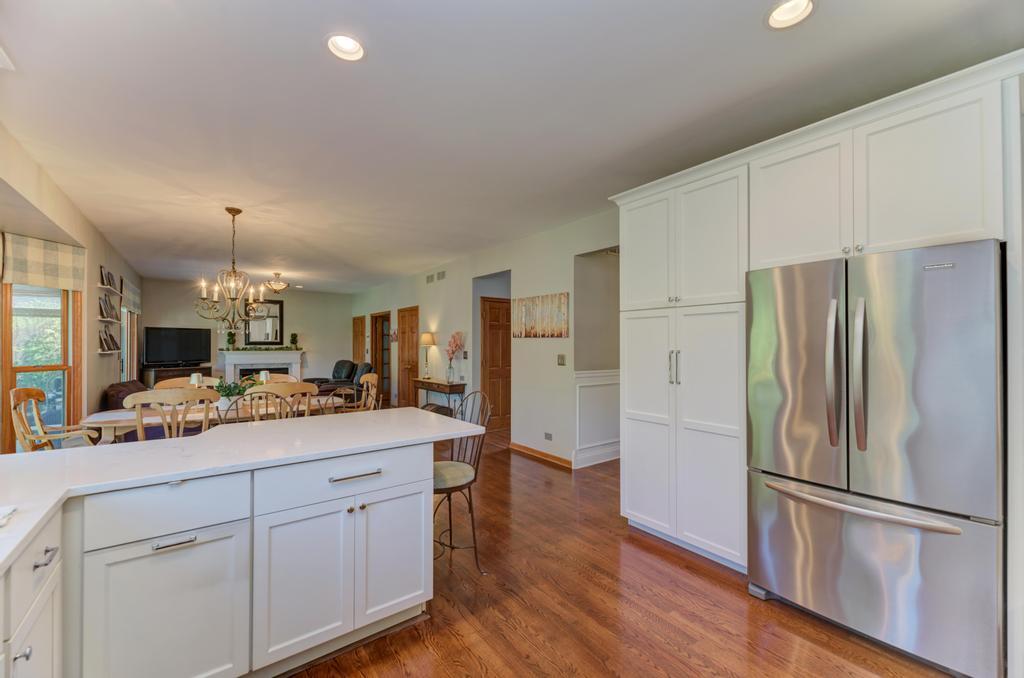 218 Tiffany Lane, Roselle, IL 60172