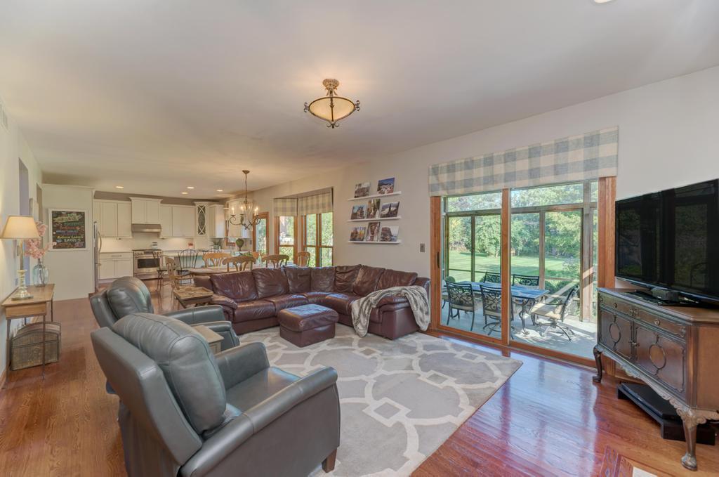 218 Tiffany Lane, Roselle, IL 60172
