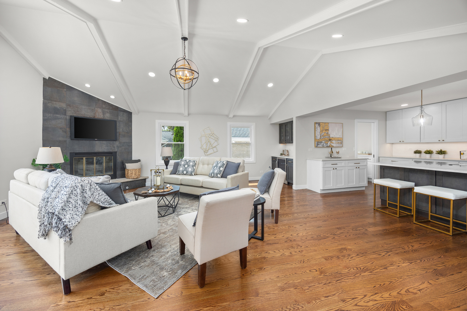 29 Grand Central Lane, Schaumburg, IL 60193