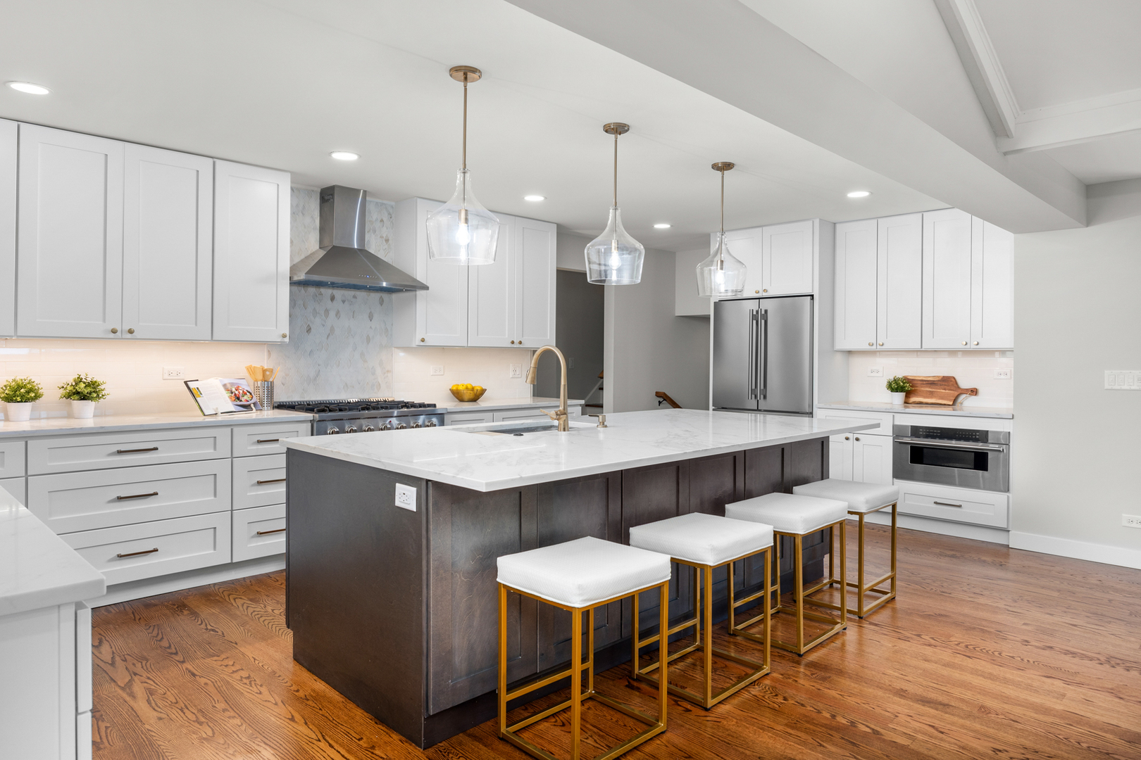 29 Grand Central Lane, Schaumburg, IL 60193