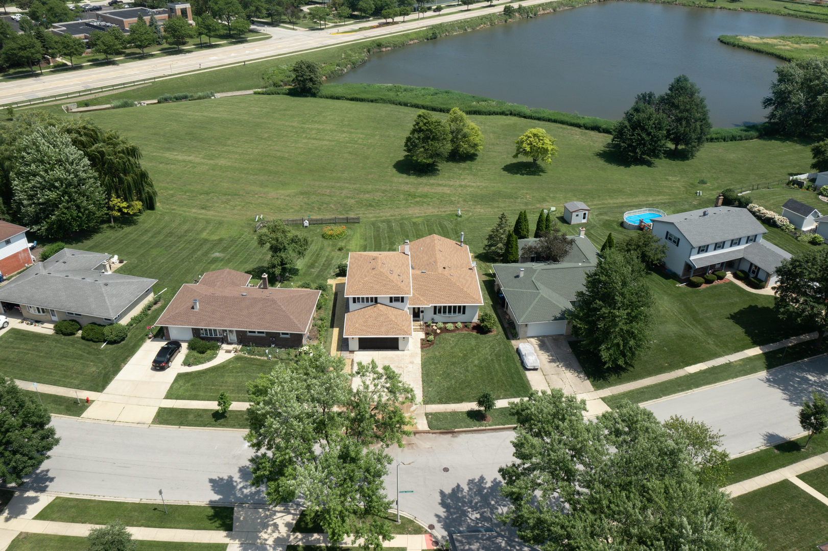 29 Grand Central Lane, Schaumburg, IL 60193