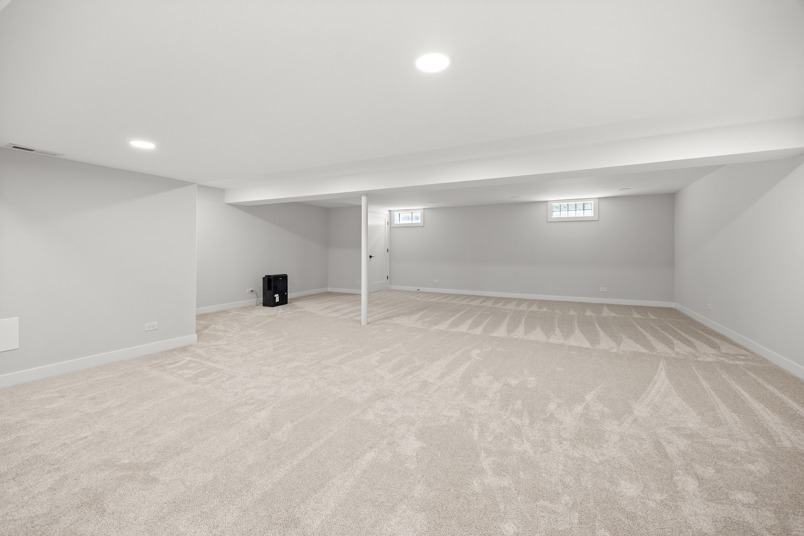 29 Grand Central Lane, Schaumburg, IL 60193