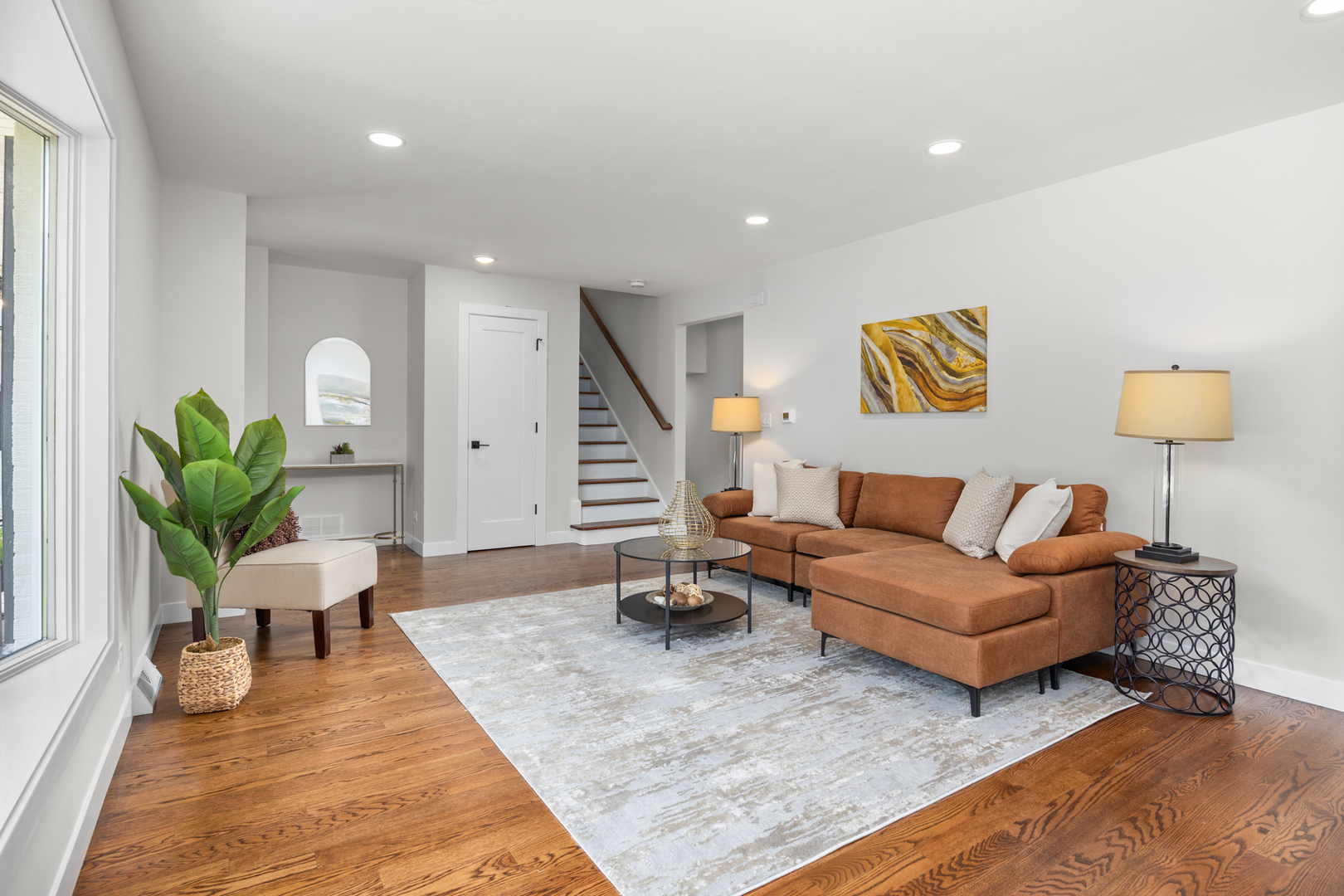 29 Grand Central Lane, Schaumburg, IL 60193