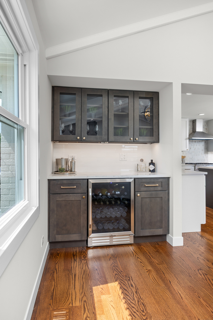 29 Grand Central Lane, Schaumburg, IL 60193