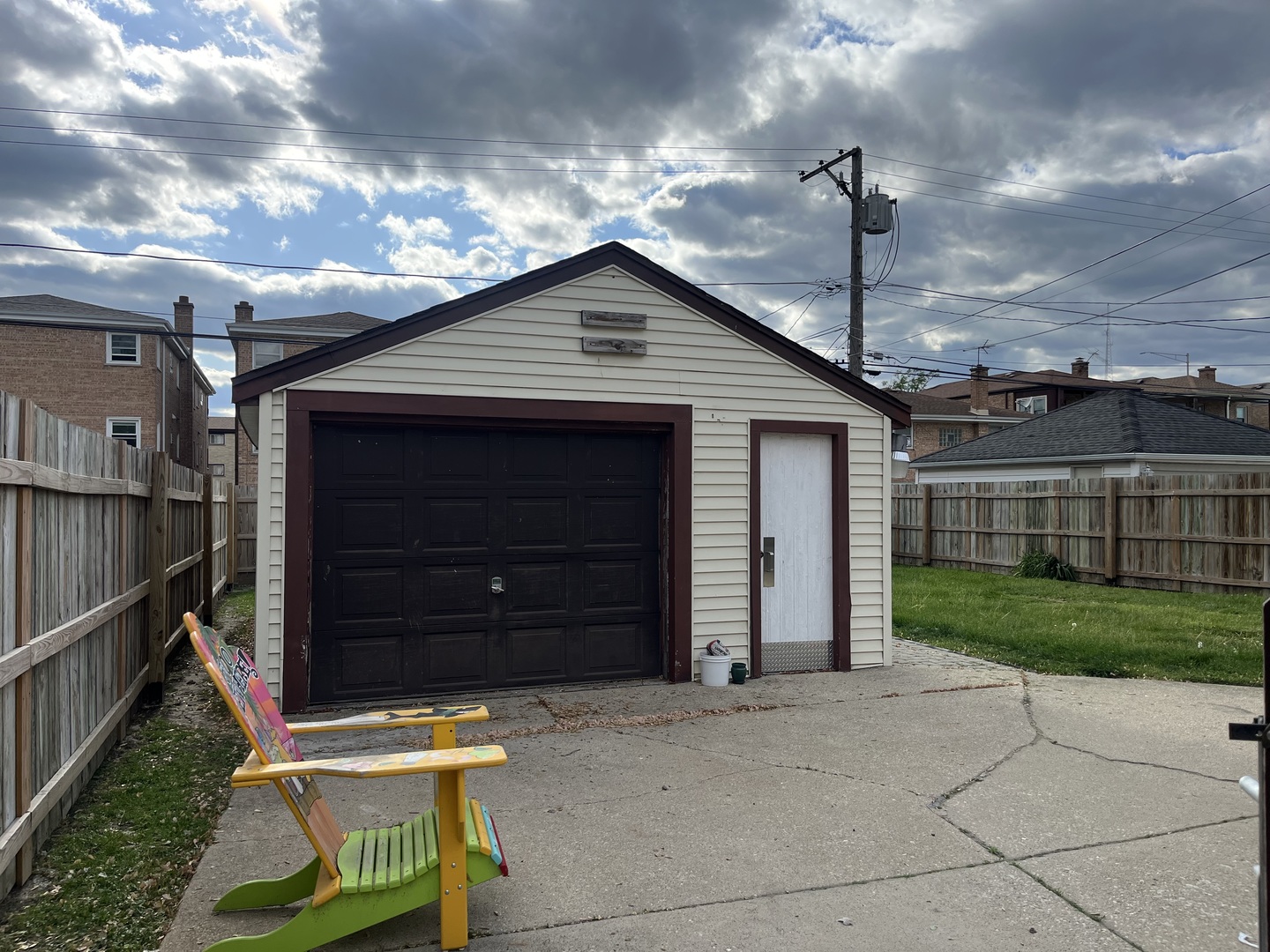 2256 S 15th Avenue, North Riverside, IL 60546