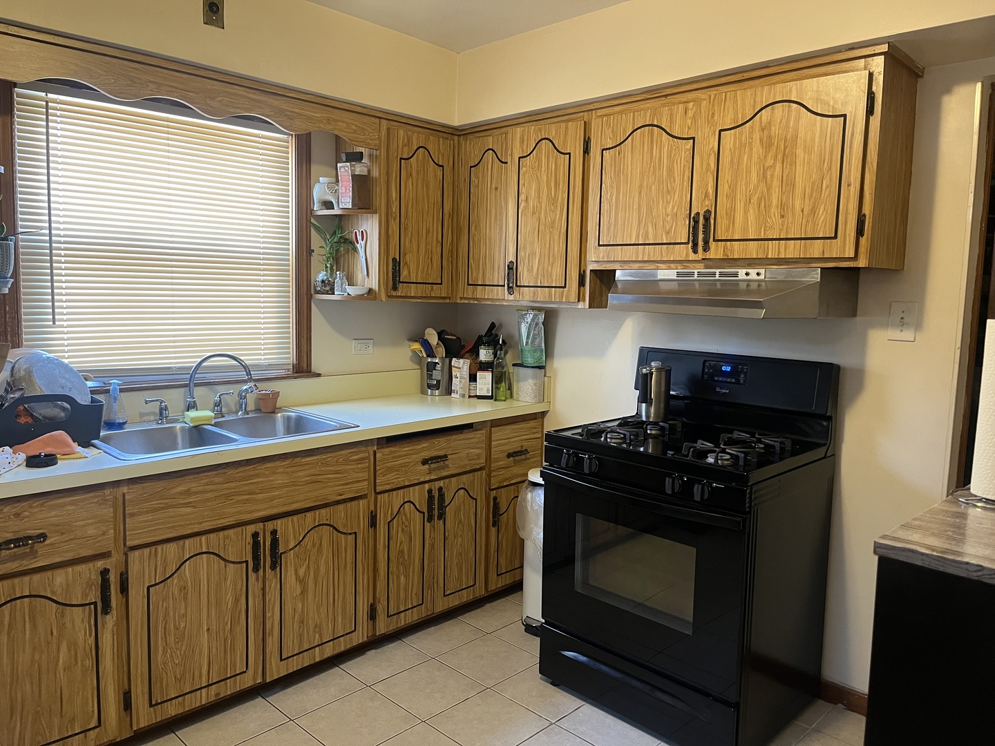 2256 S 15th Avenue, North Riverside, IL 60546