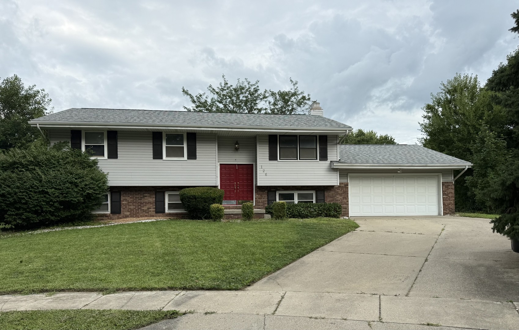 126 Ginger Creek Court, Bloomington, IL 61704