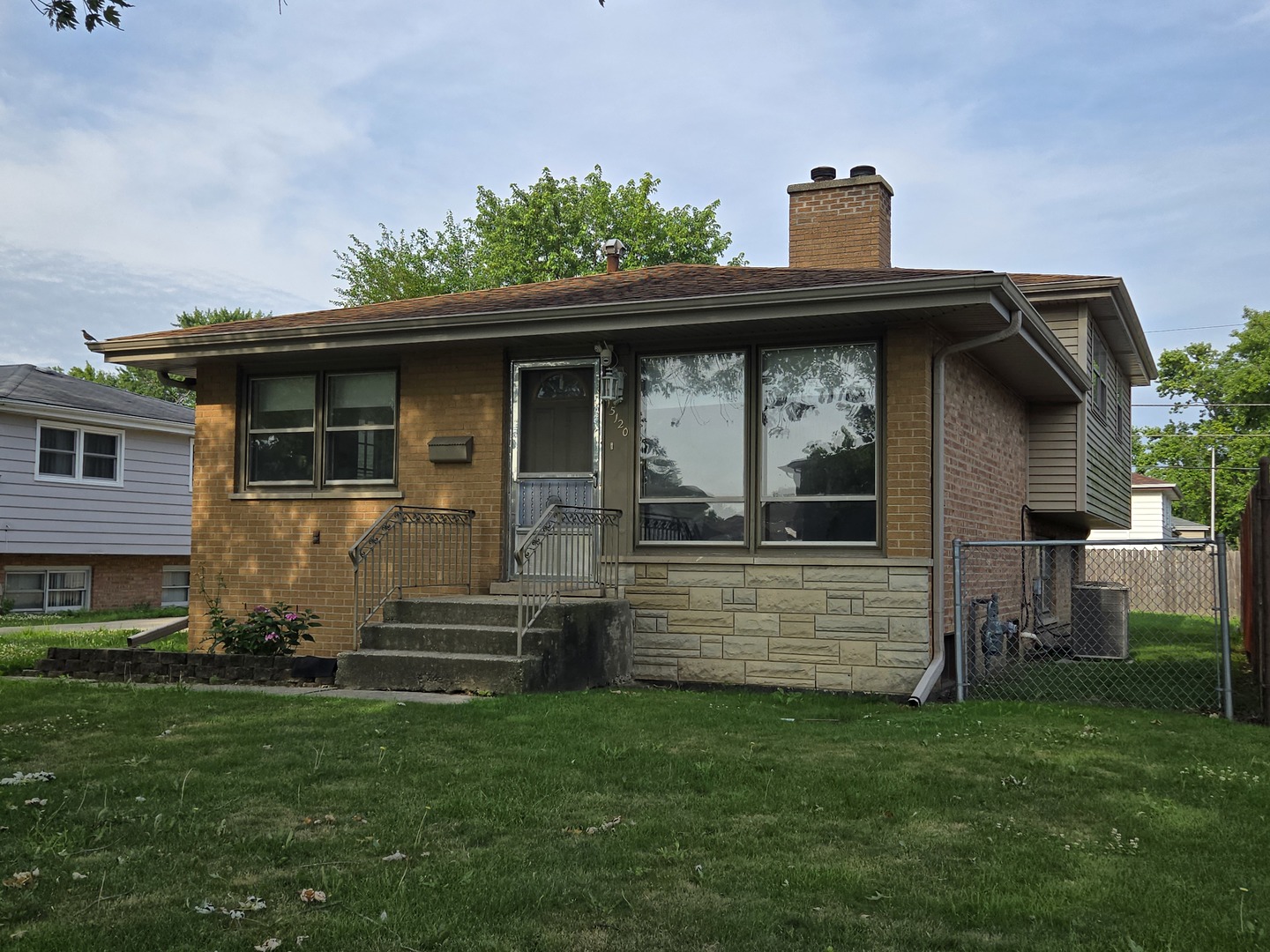 15120 Hamlin Avenue, Midlothian, IL 60445