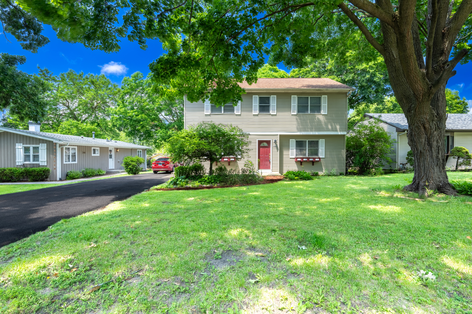 1719 S 4th Place, St. Charles, IL 60174