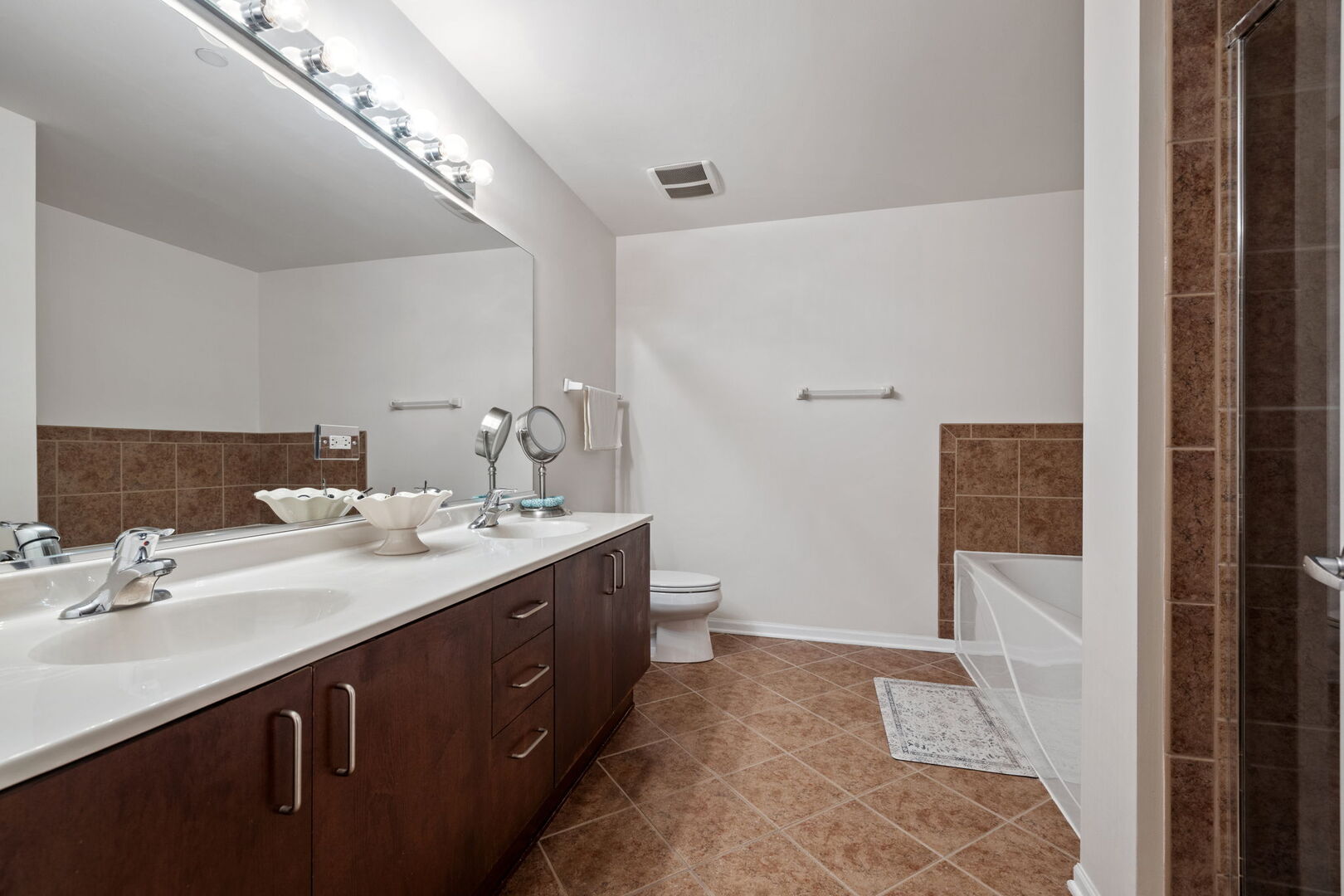 5100 W 96th Street #226, Oak Lawn, IL 60453