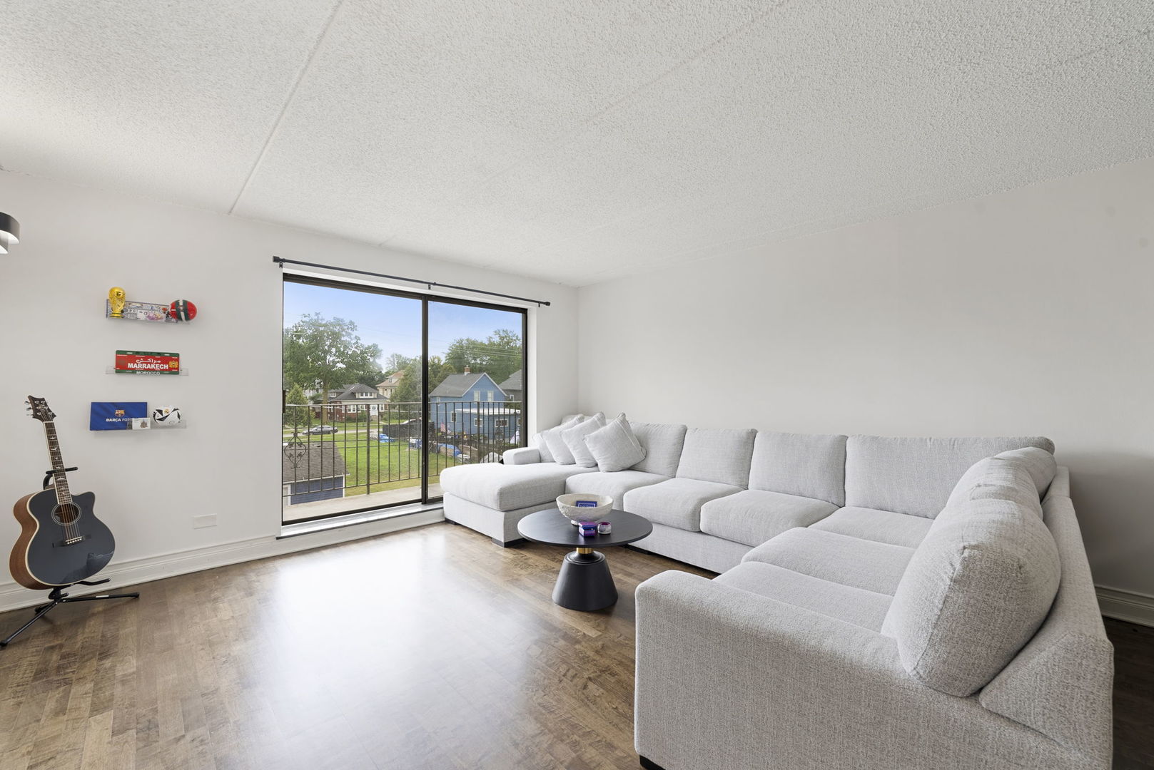 1551 Ashland Avenue #208, Des Plaines, IL 60016