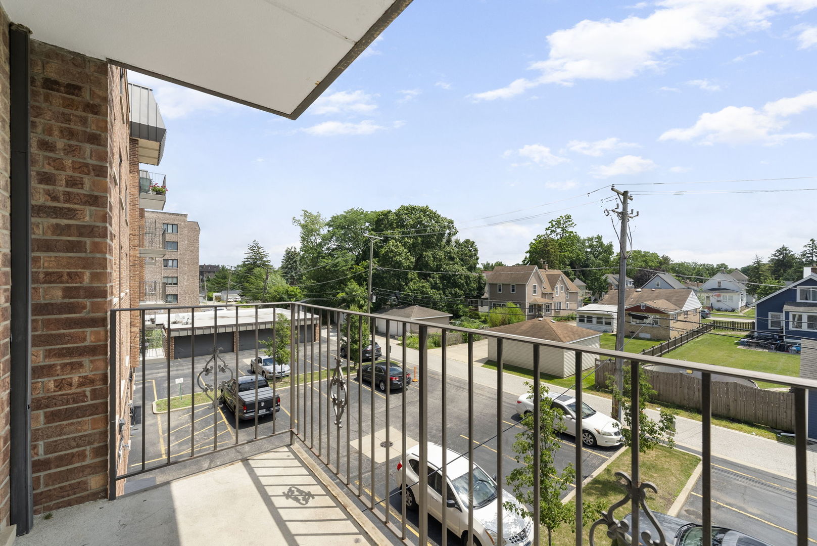 1551 Ashland Avenue #208, Des Plaines, IL 60016