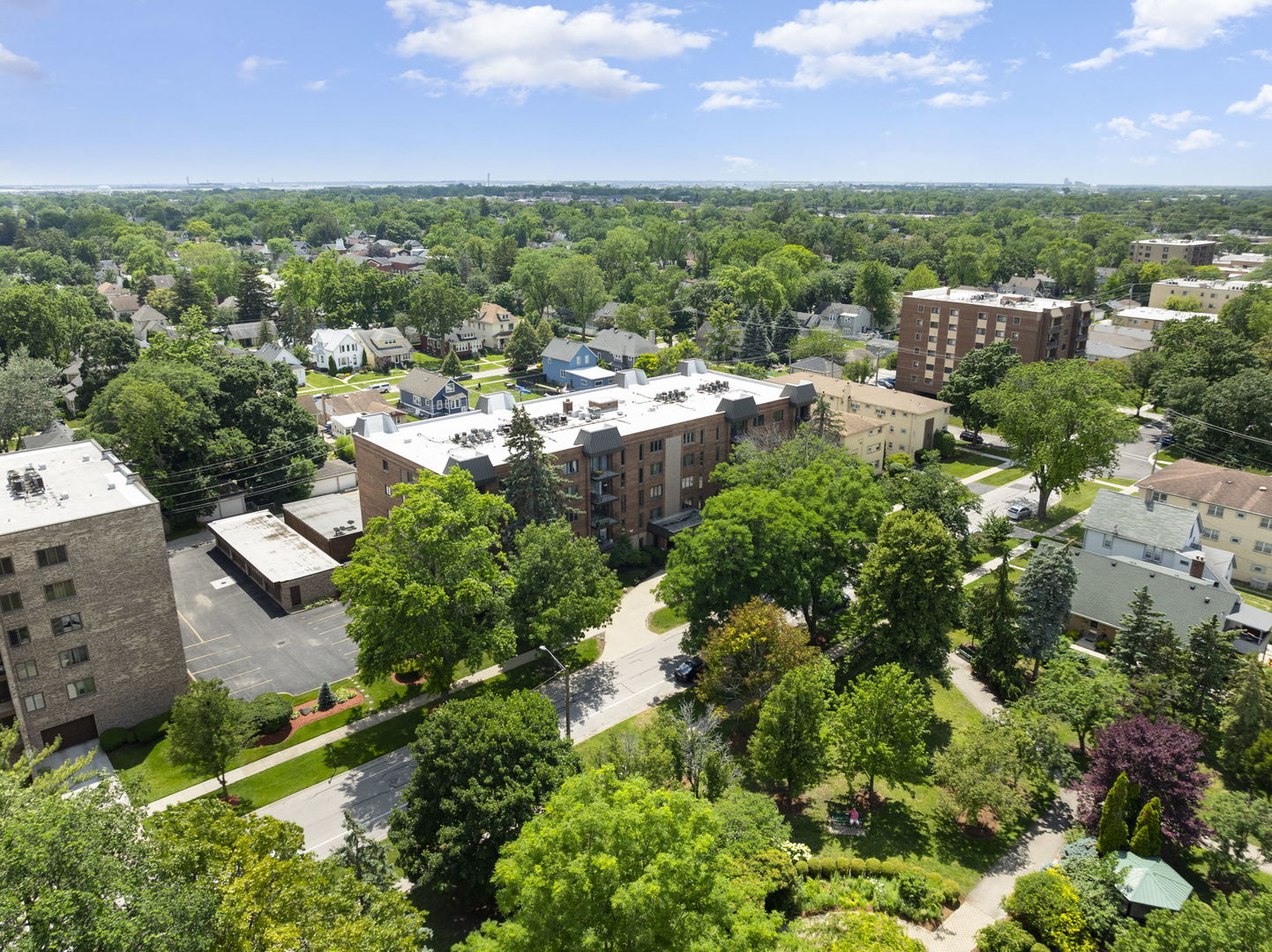 1551 Ashland Avenue #208, Des Plaines, IL 60016