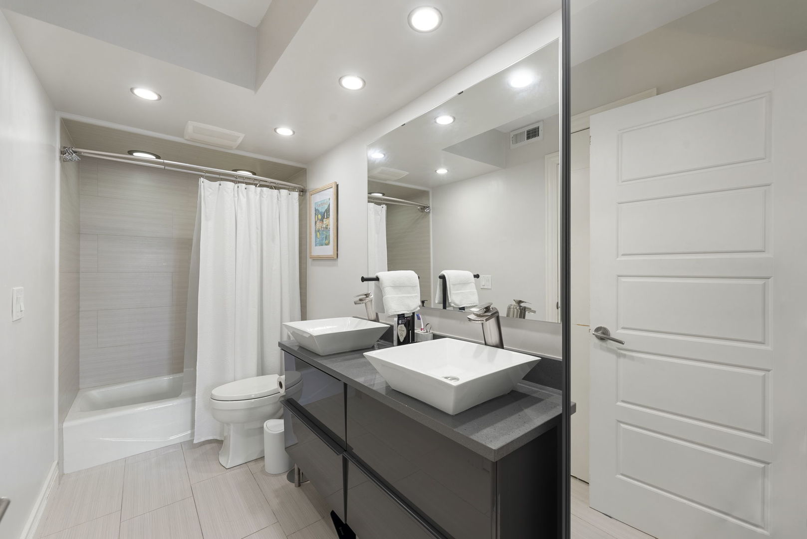 1551 Ashland Avenue #208, Des Plaines, IL 60016