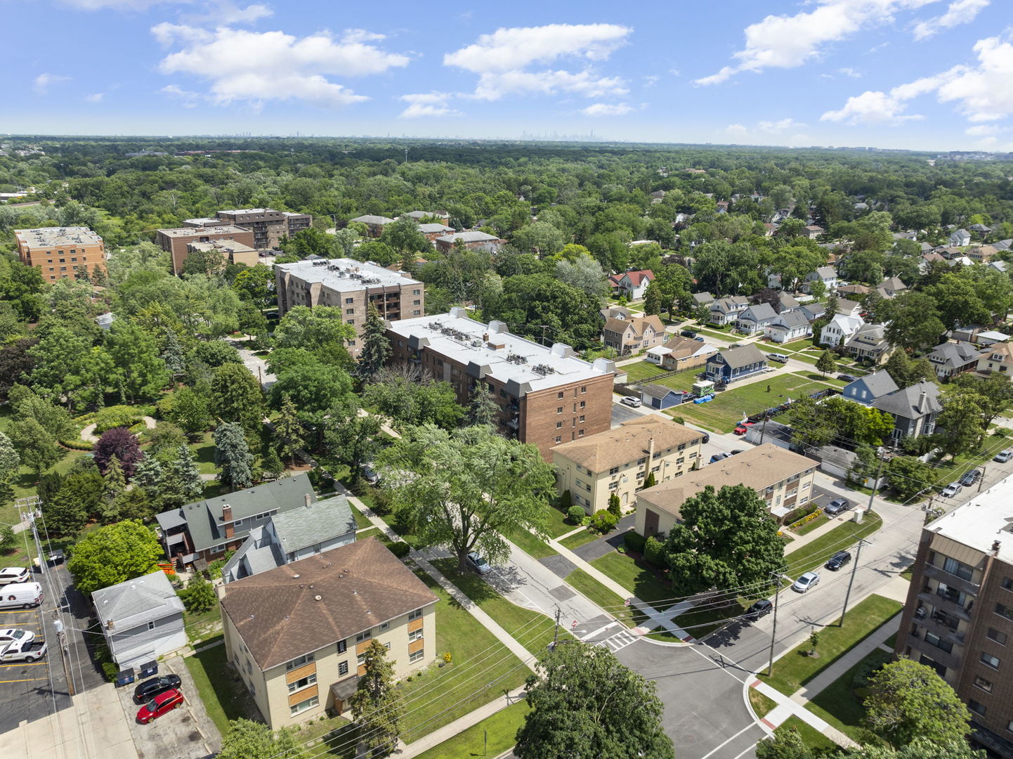1551 Ashland Avenue #208, Des Plaines, IL 60016