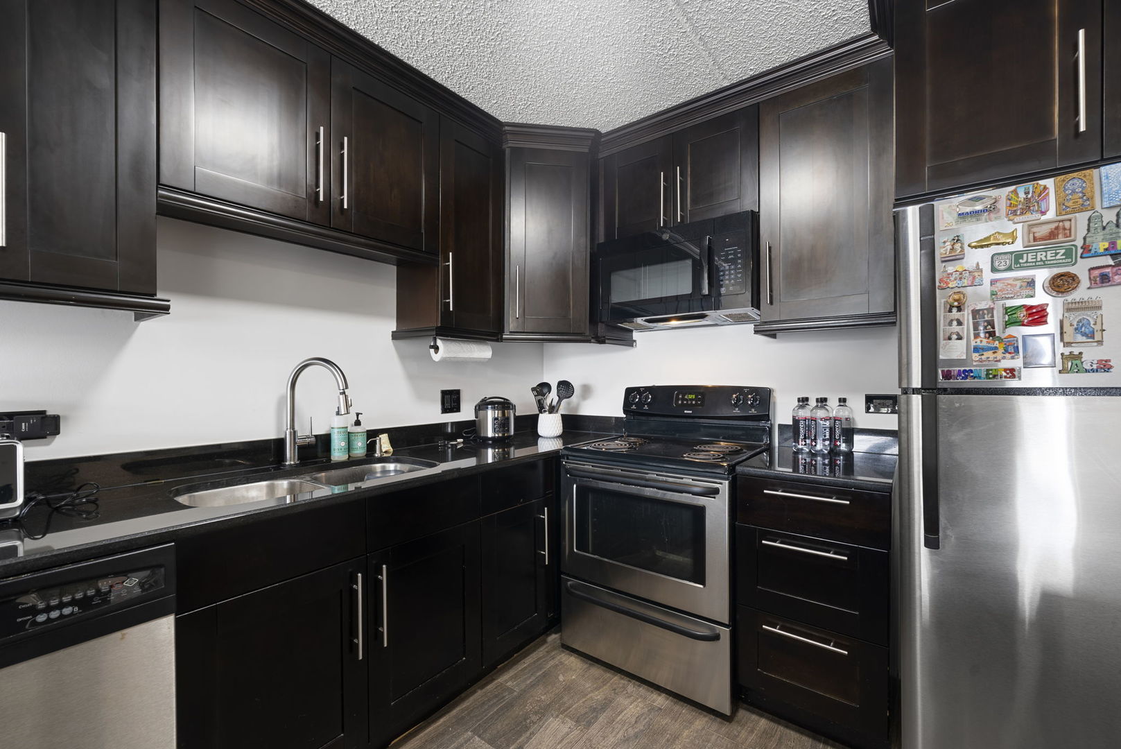 1551 Ashland Avenue #208, Des Plaines, IL 60016