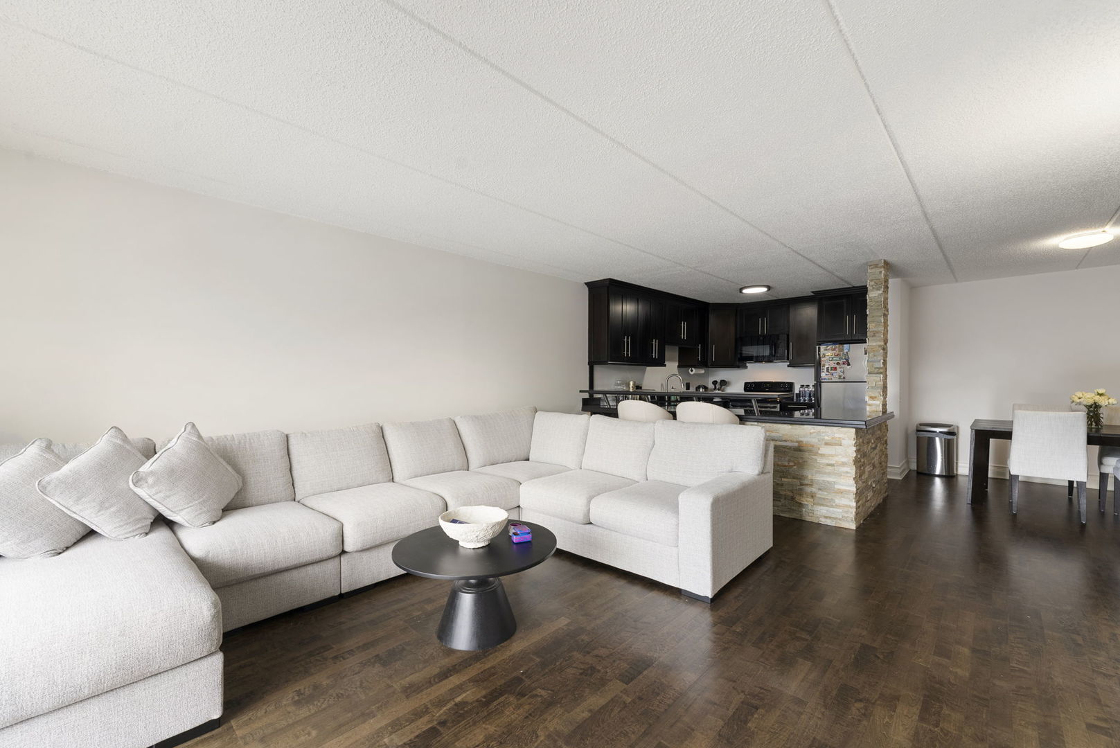 1551 Ashland Avenue #208, Des Plaines, IL 60016