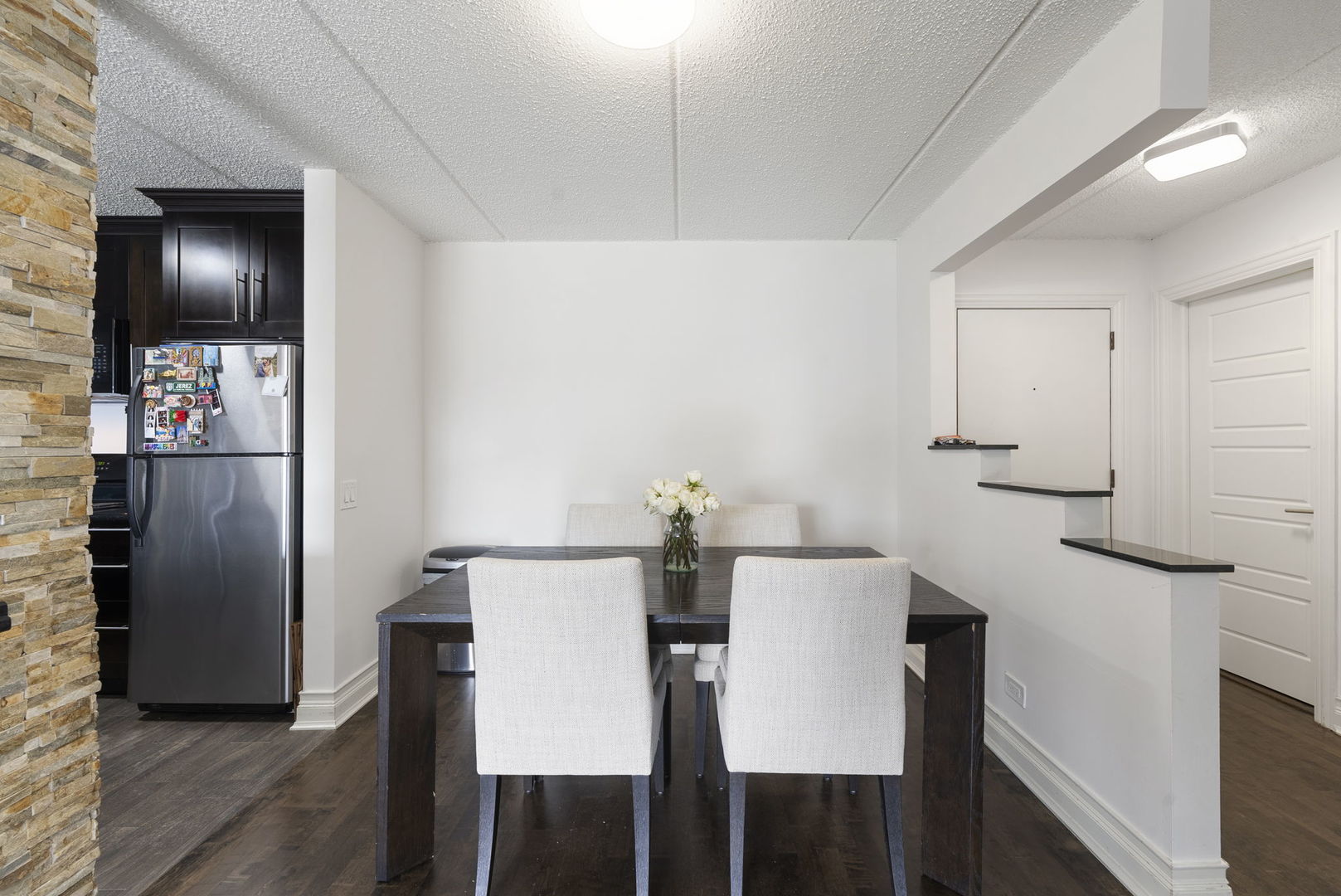 1551 Ashland Avenue #208, Des Plaines, IL 60016