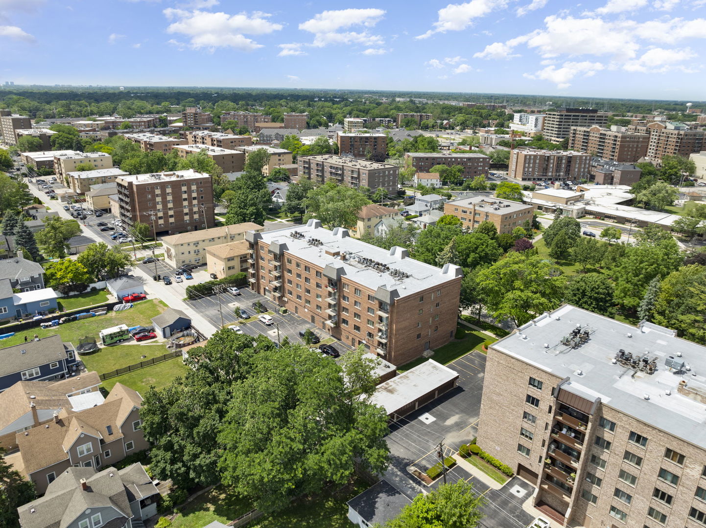 1551 Ashland Avenue #208, Des Plaines, IL 60016