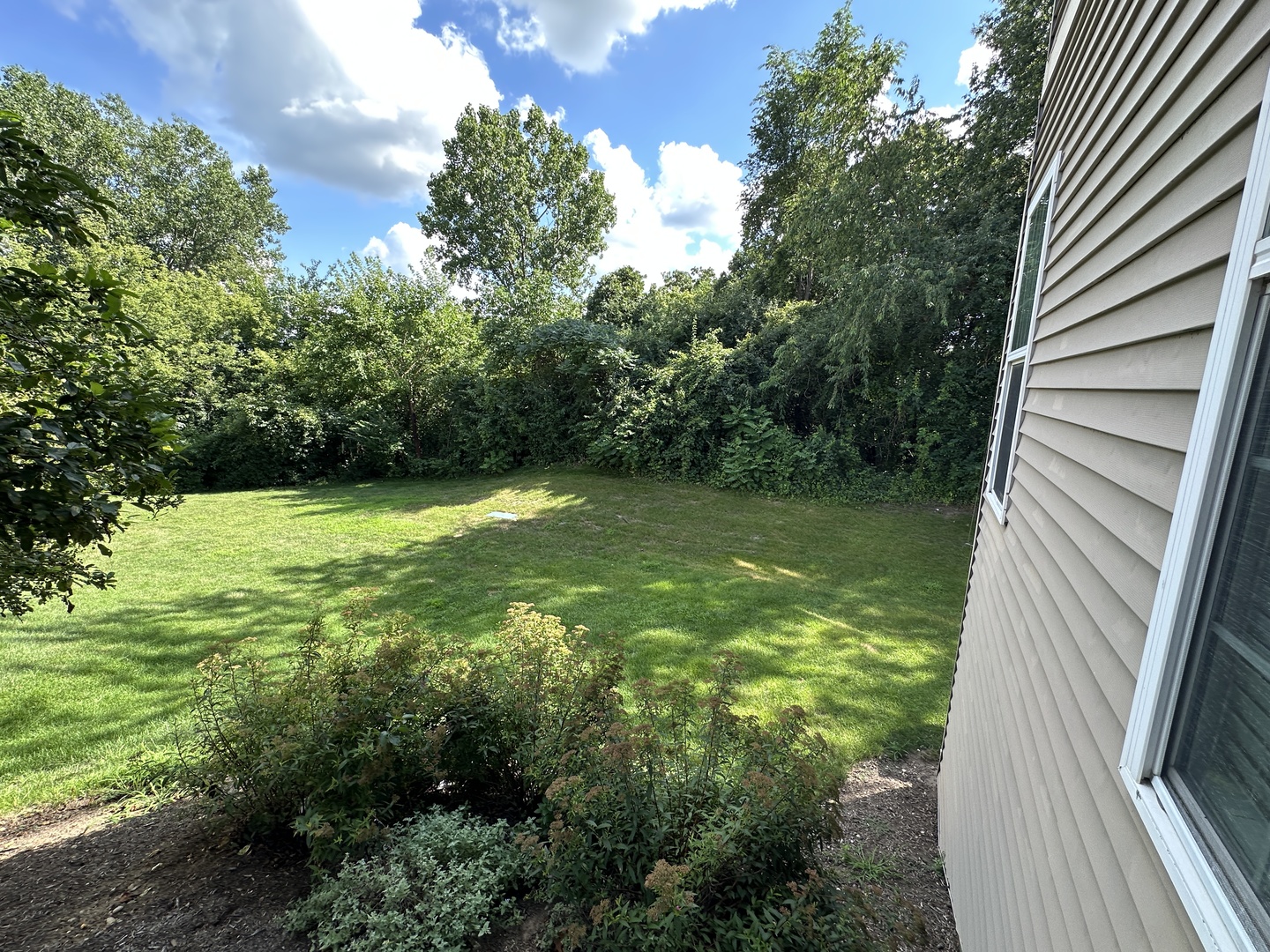 738 Oak Hollow Road, Crystal Lake, IL 60014