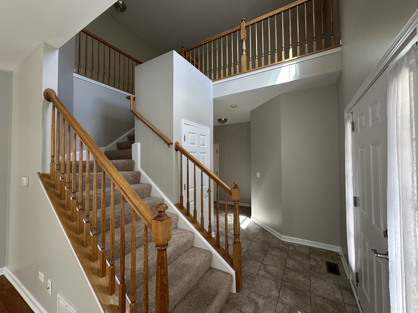 738 Oak Hollow Road, Crystal Lake, IL 60014