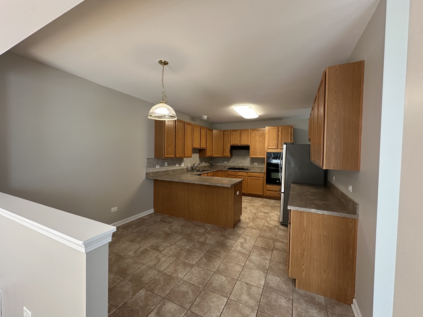 738 Oak Hollow Road, Crystal Lake, IL 60014