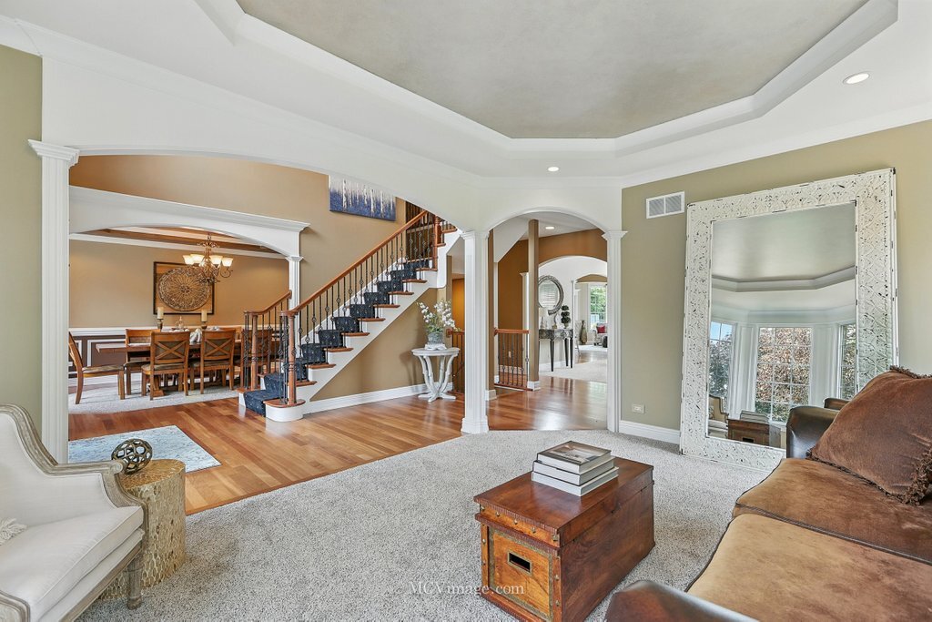 5N175 Oak Hill Drive, St. Charles, IL 60175