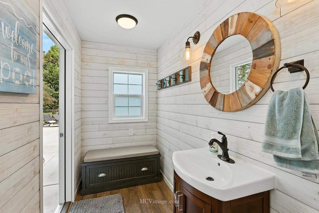 5N175 Oak Hill Drive, St. Charles, IL 60175