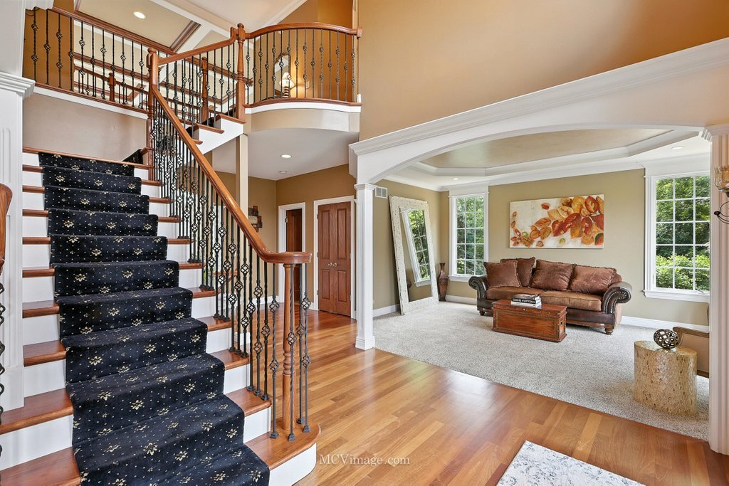 5N175 Oak Hill Drive, St. Charles, IL 60175