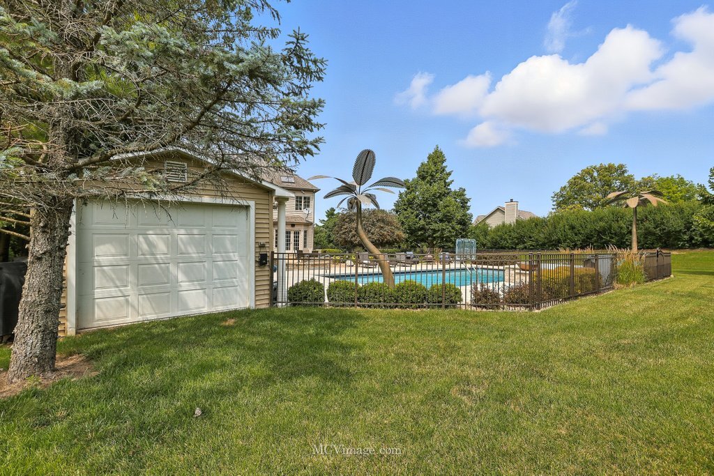 5N175 Oak Hill Drive, St. Charles, IL 60175