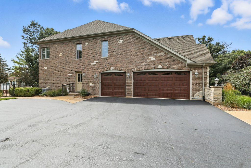 5N175 Oak Hill Drive, St. Charles, IL 60175