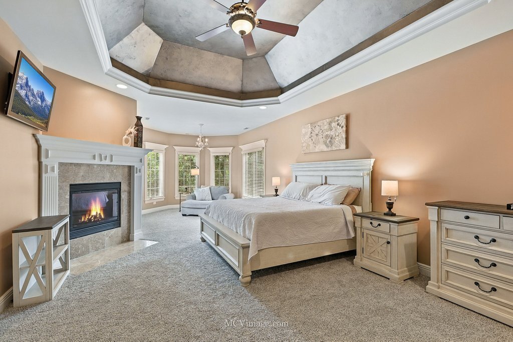 5N175 Oak Hill Drive, St. Charles, IL 60175