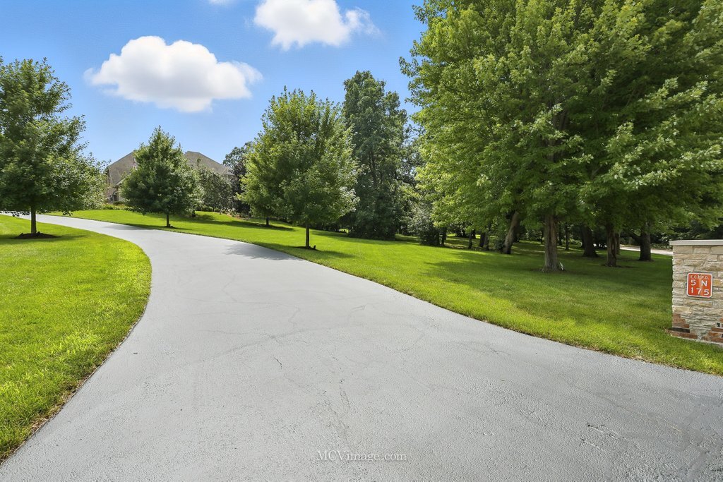 5N175 Oak Hill Drive, St. Charles, IL 60175