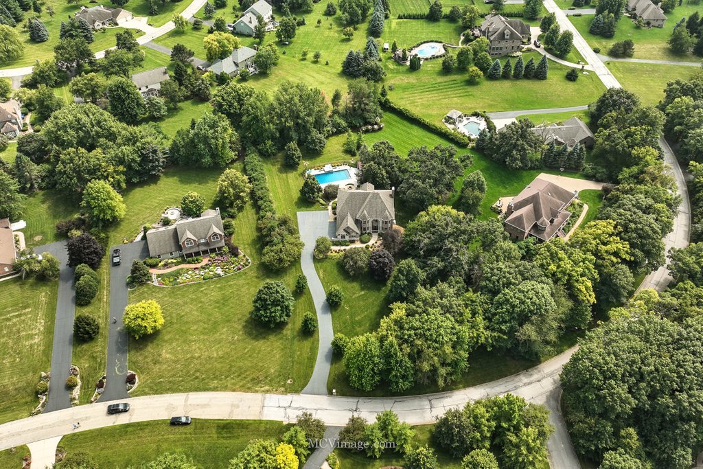 5N175 Oak Hill Drive, St. Charles, IL 60175
