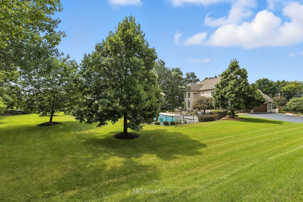 5N175 Oak Hill Drive, St. Charles, IL 60175