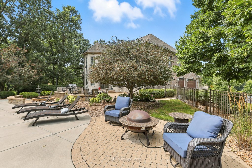 5N175 Oak Hill Drive, St. Charles, IL 60175