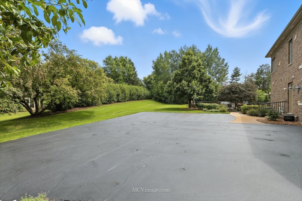 5N175 Oak Hill Drive, St. Charles, IL 60175