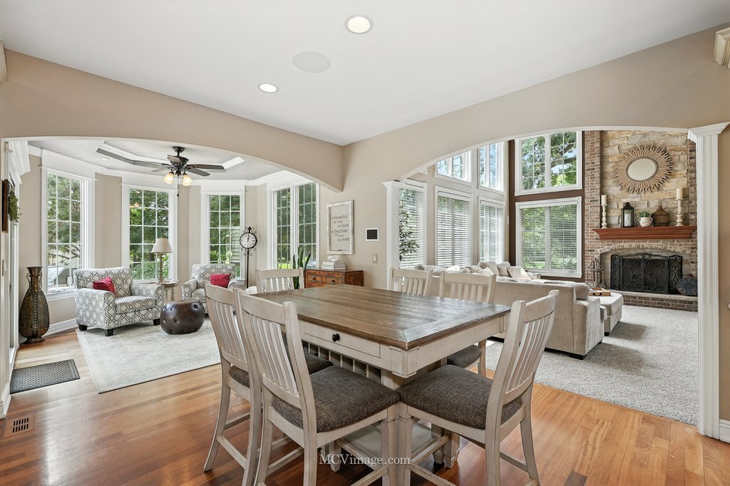 5N175 Oak Hill Drive, St. Charles, IL 60175