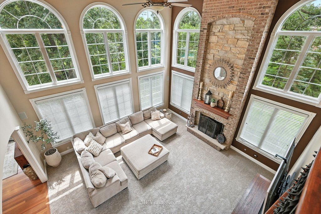 5N175 Oak Hill Drive, St. Charles, IL 60175