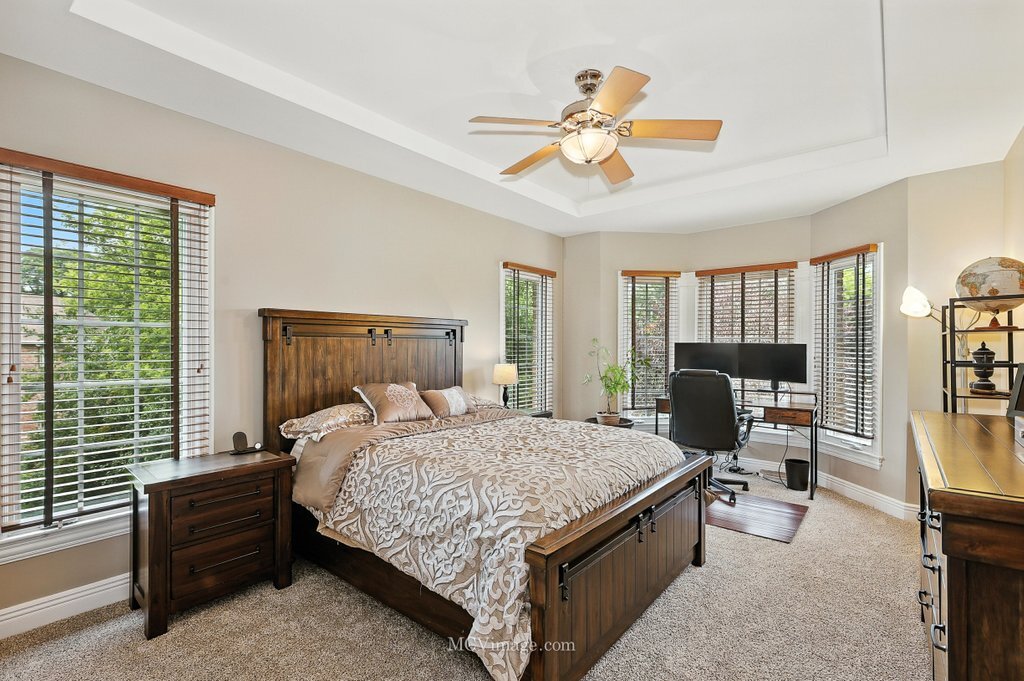5N175 Oak Hill Drive, St. Charles, IL 60175