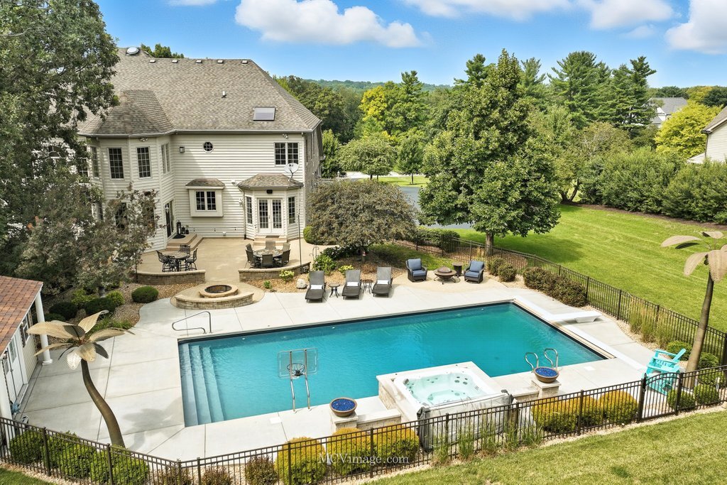 5N175 Oak Hill Drive, St. Charles, IL 60175