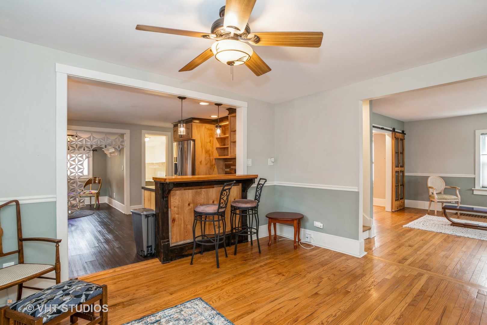319 NORTH Avenue, Libertyville, IL 60048