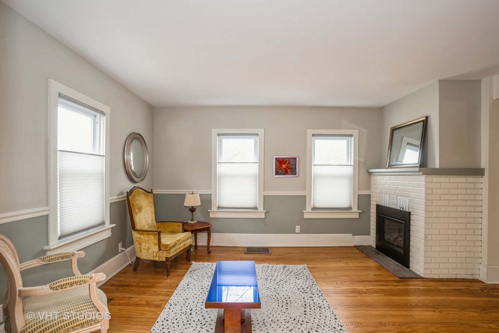 319 NORTH Avenue, Libertyville, IL 60048