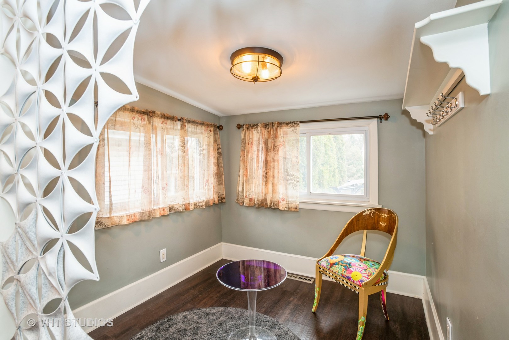 319 NORTH Avenue, Libertyville, IL 60048