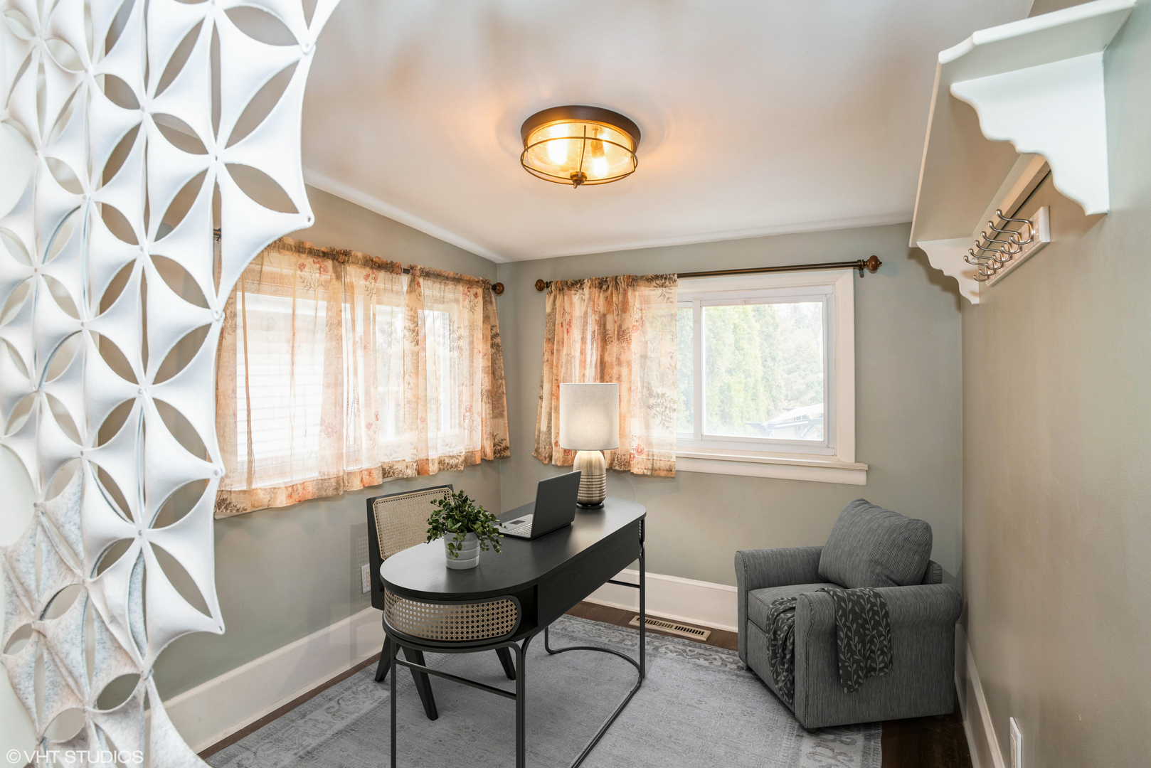 319 NORTH Avenue, Libertyville, IL 60048