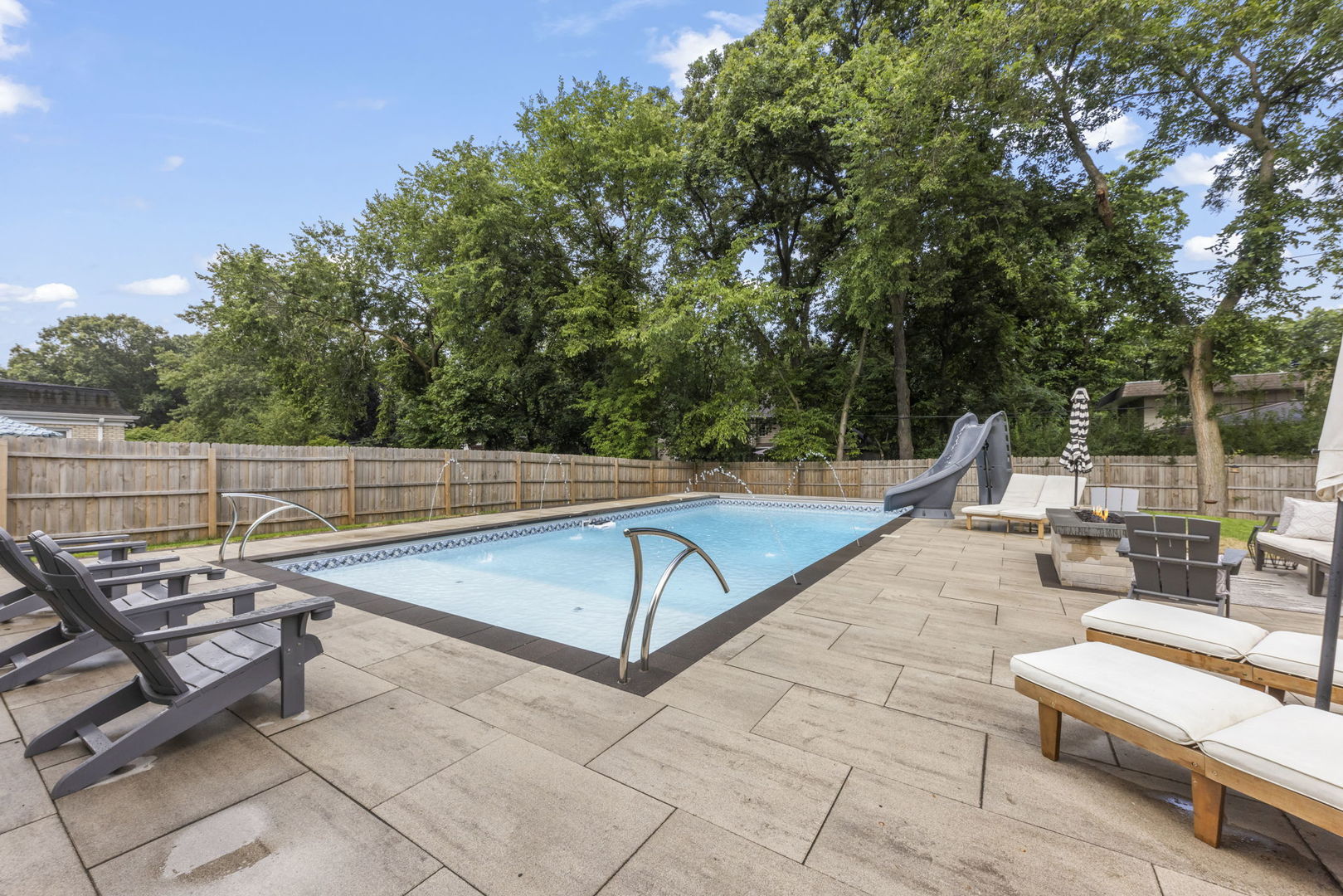 207 Meadow Wood Drive, Joliet, IL 60431