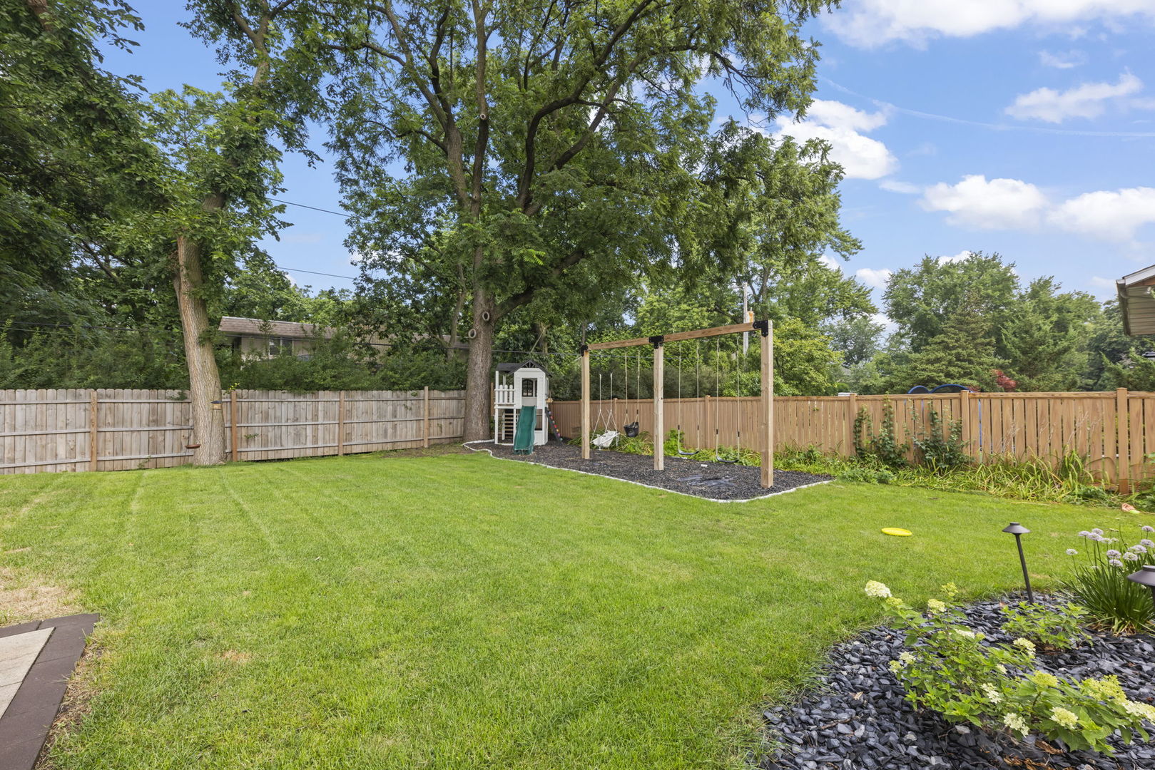 207 Meadow Wood Drive, Joliet, IL 60431