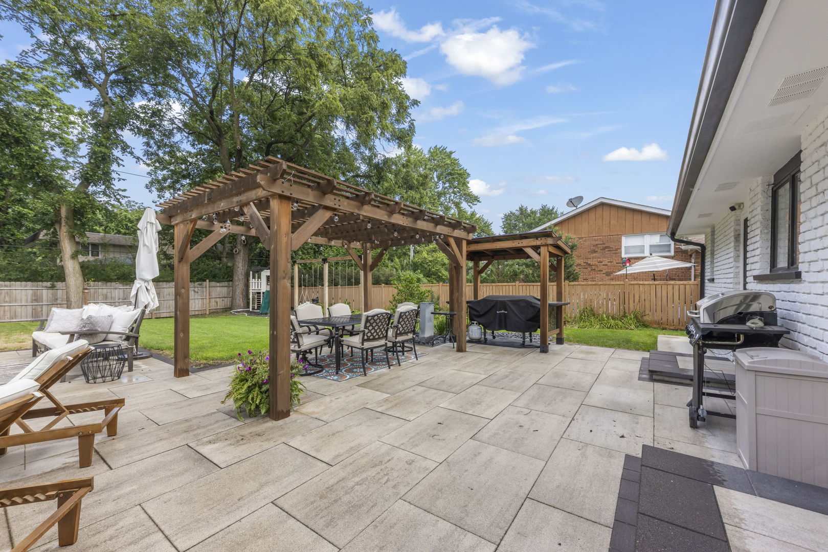207 Meadow Wood Drive, Joliet, IL 60431