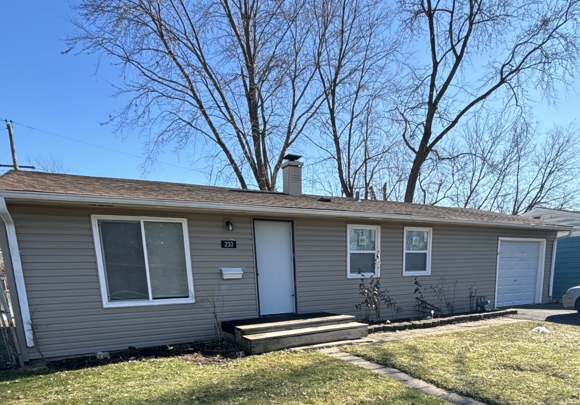 237 Harrison Street, Carpentersville, IL 60110