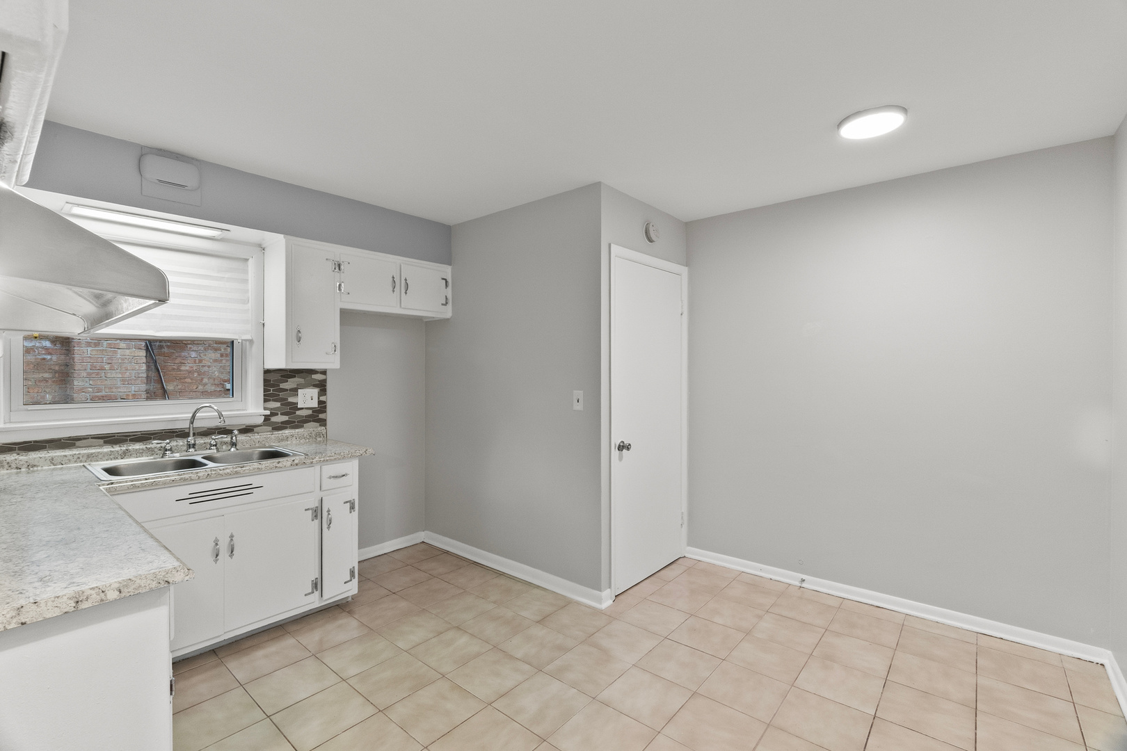 10722 S Union Avenue, Chicago, IL 60628
